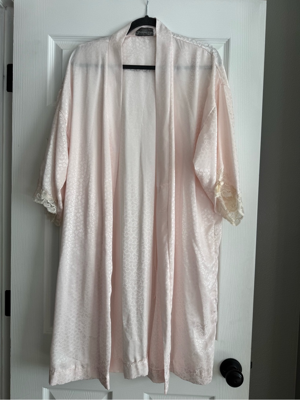 VTG Christian Dior Pale Pink Satin Lace-Trim Kimono Robe Feminine Boudoir Ballet